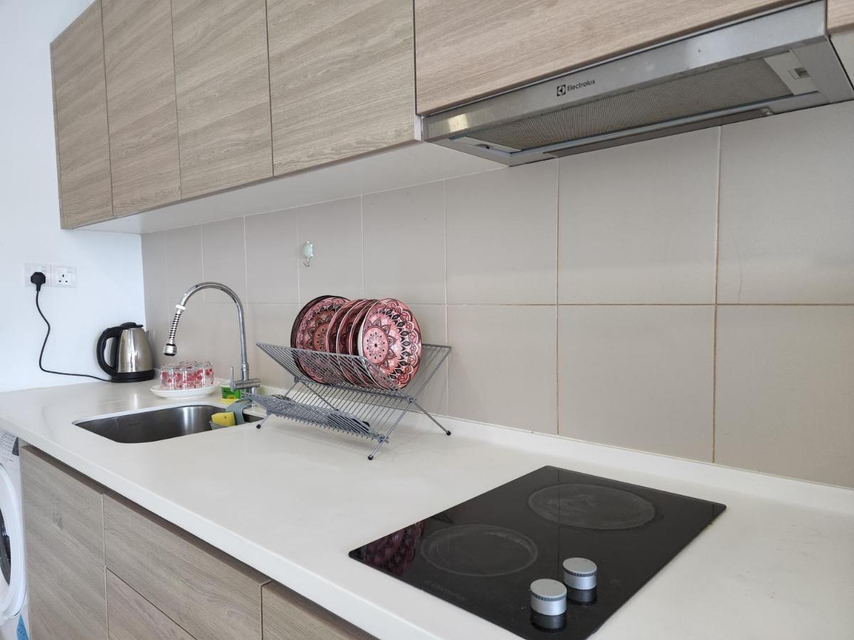 Lavender Suite # Shah Alam I-City Block B Homestay # 2R1B #Free Wifi & Parking 외부 사진
