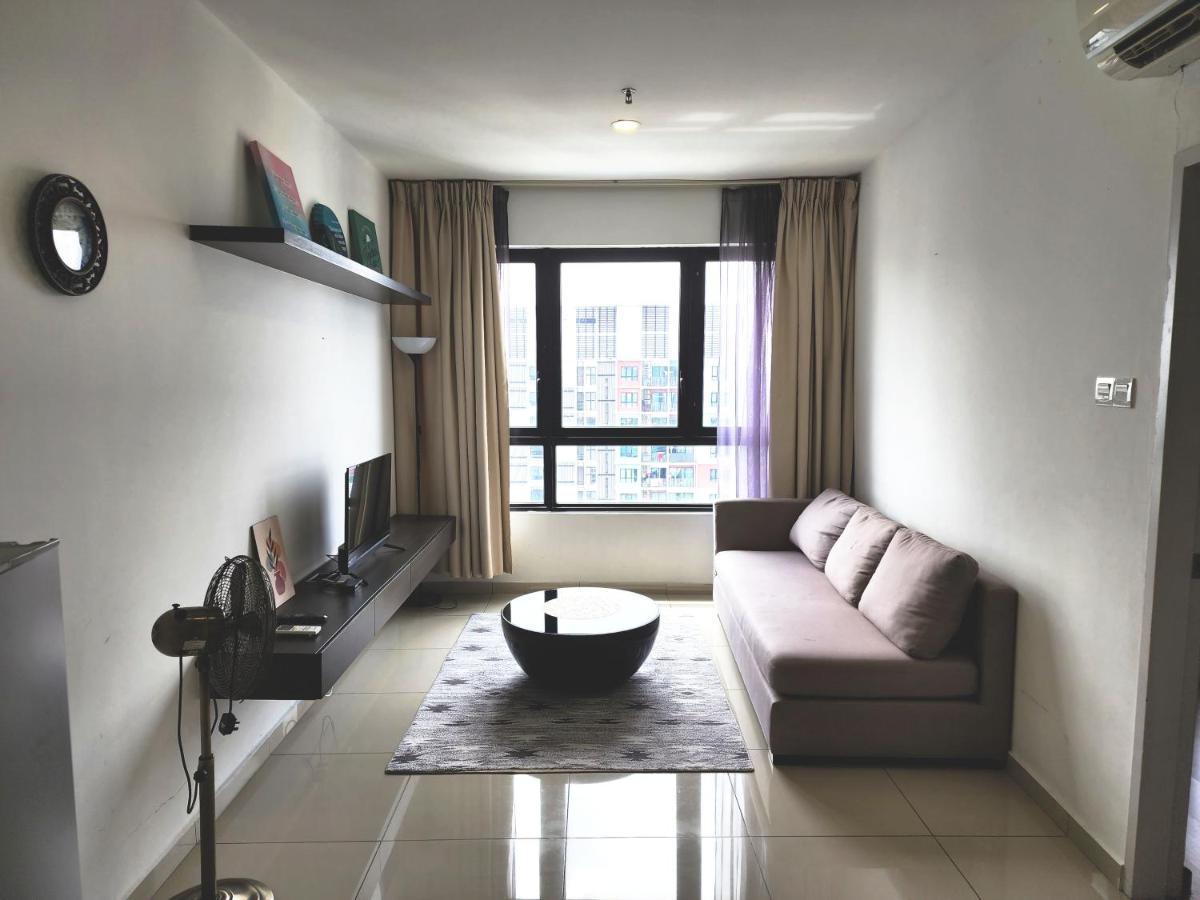 Lavender Suite # Shah Alam I-City Block B Homestay # 2R1B #Free Wifi & Parking 외부 사진