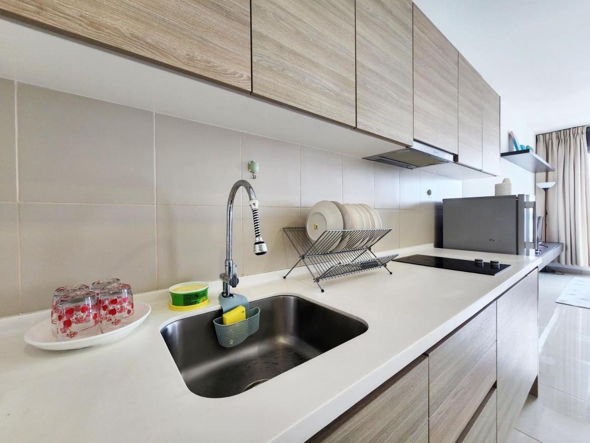 Lavender Suite # Shah Alam I-City Block B Homestay # 2R1B #Free Wifi & Parking 외부 사진